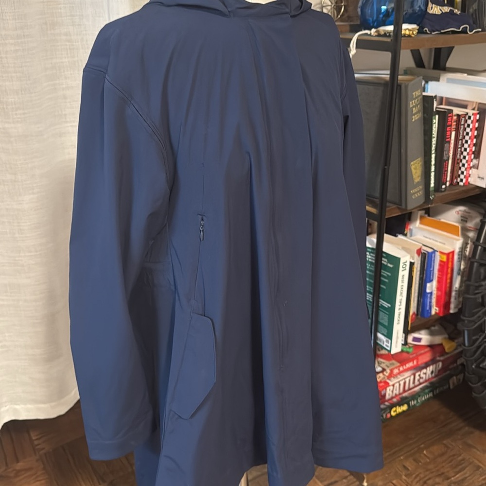 Lululemon Navy Blue rain jacket mid length size 6 - Picture 5 of 15